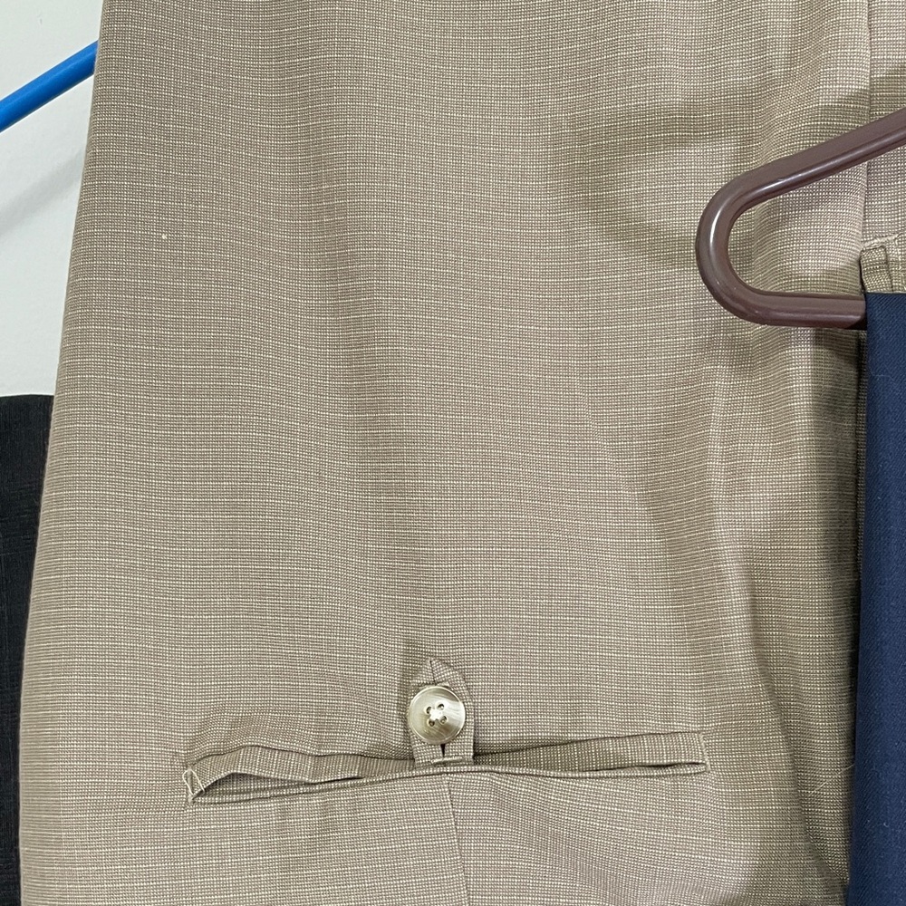 5 pair 36x30 Roundtree & Yorke Dress Pants Black, Navy, Charcoal, Blue &Khaki - Picture 3 of 7